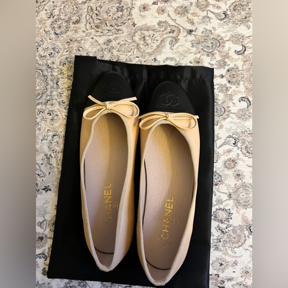 CHANEL ballerina flats cap toe - Picture 6 of 7